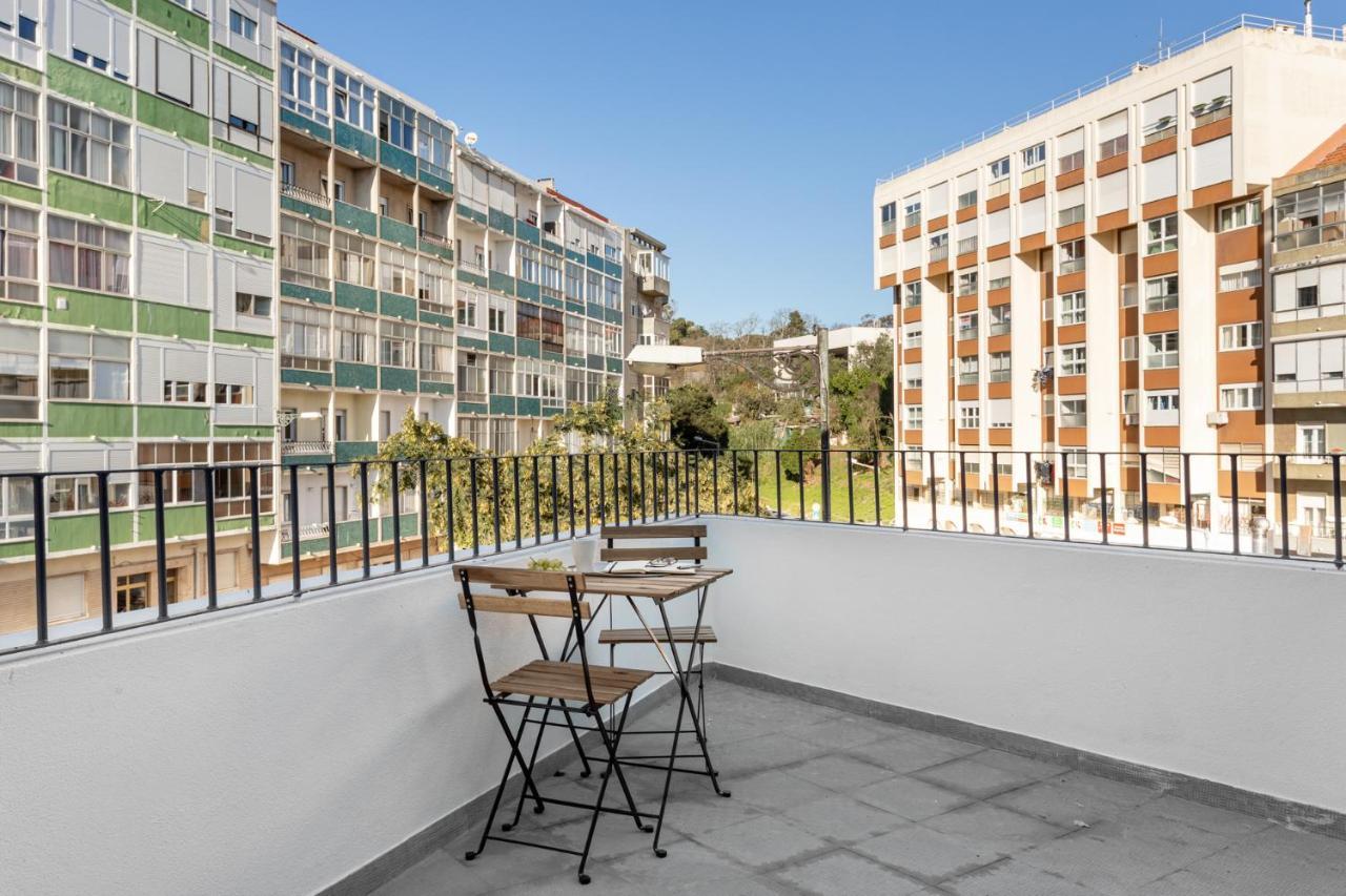 Altido Modern 2-Level Flats Near Ajuda Palace Lisbon Bagian luar foto